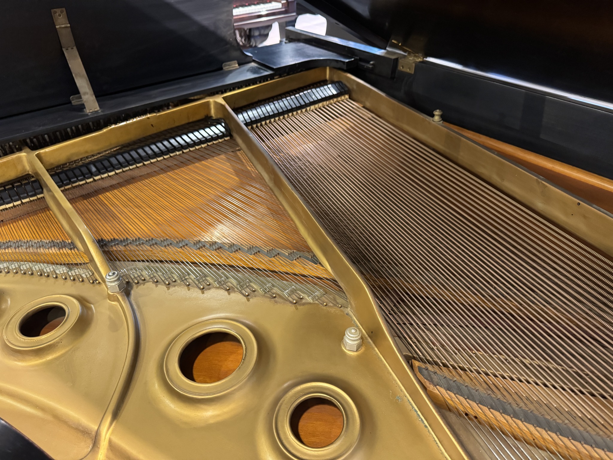 Steinway L Grand piano detail